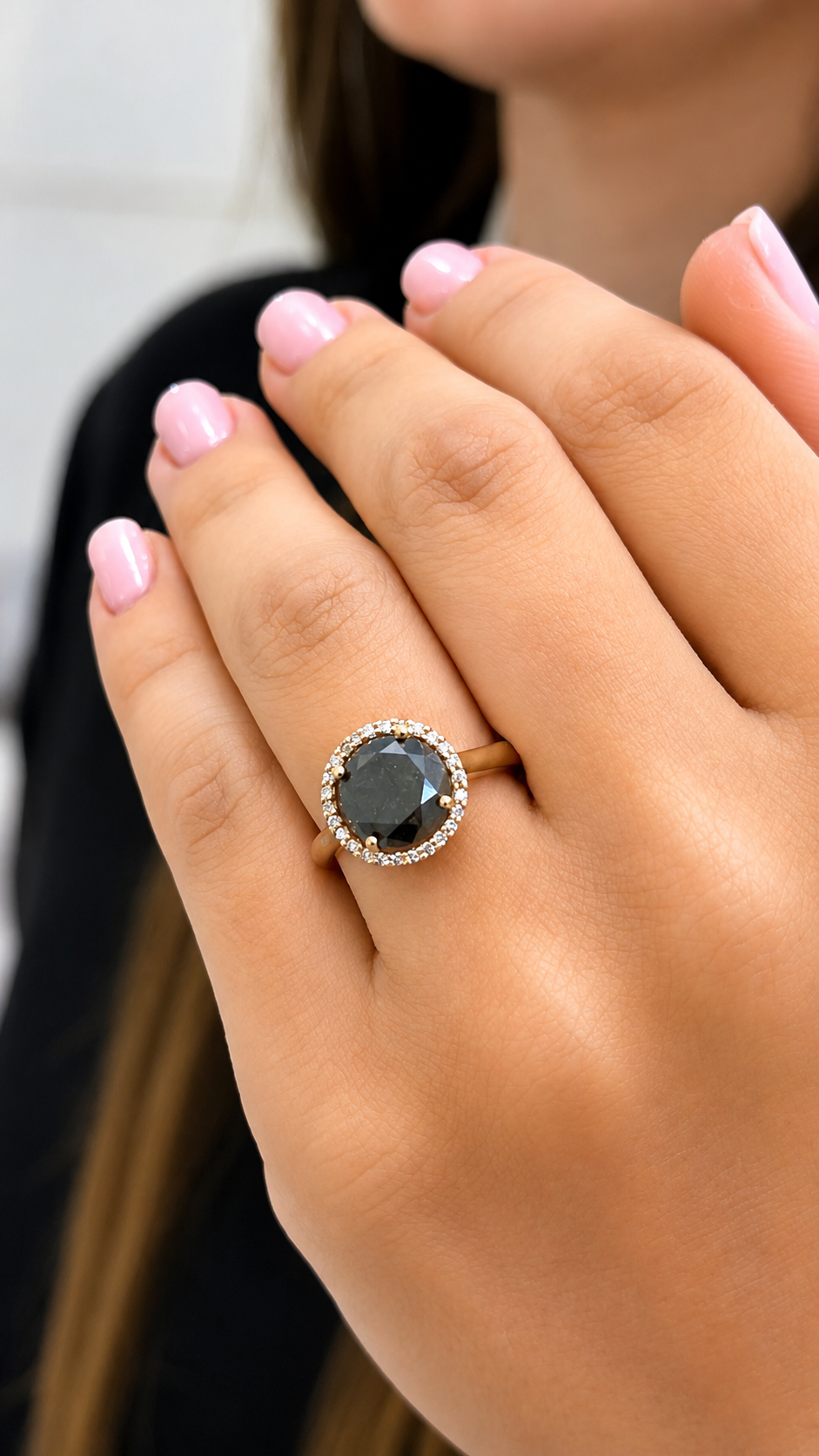 Anillo en Esmeralda y Diamantes – Oro 18K