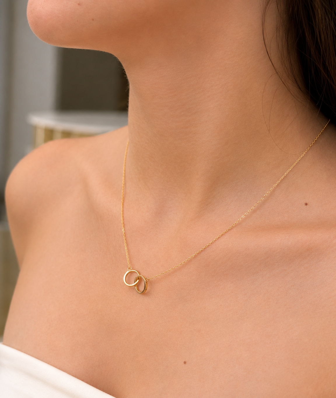 Cadena  en Oro Amarillo 18K italiano con Dijes de Aros Entrelazados