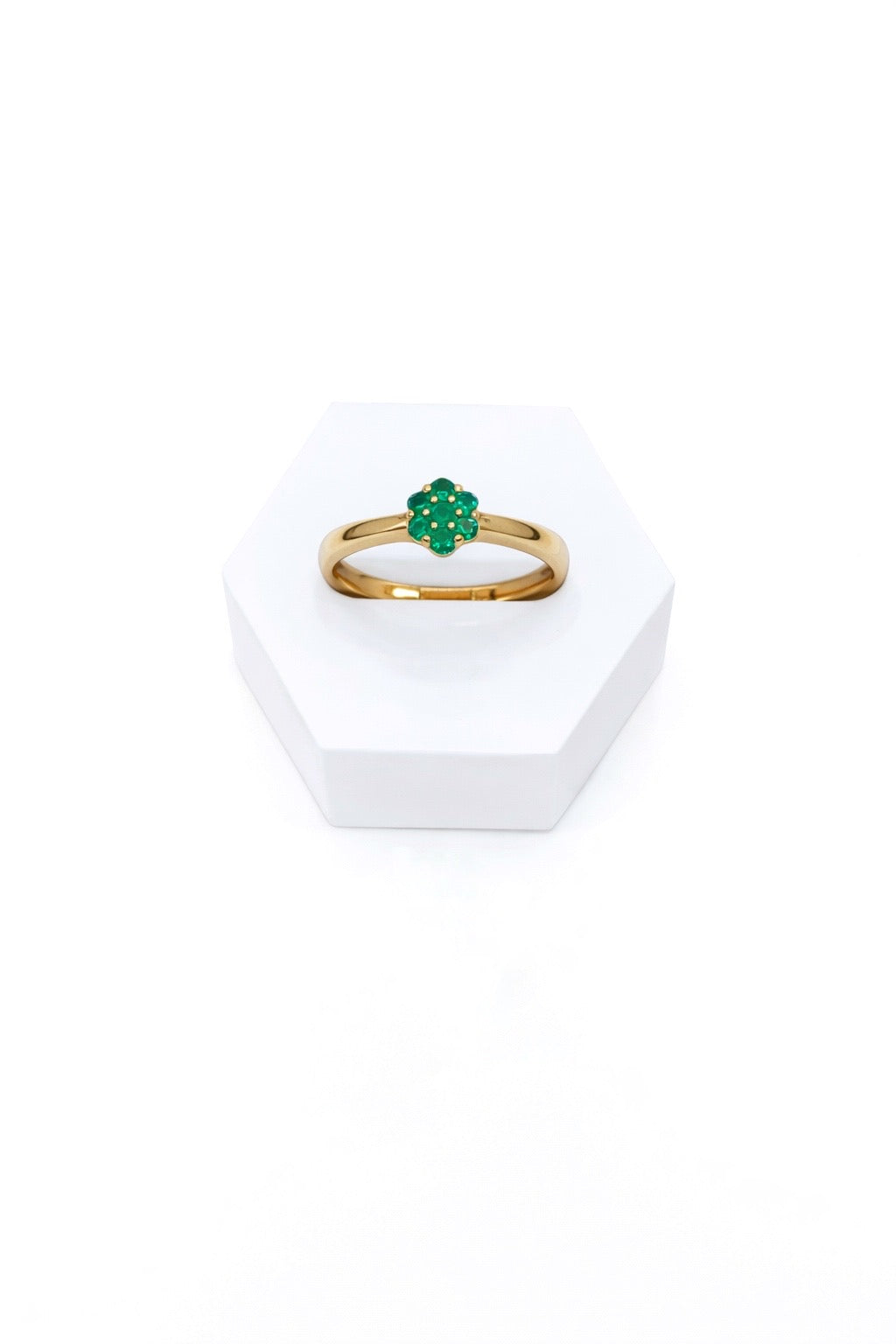 Anillo con Esmeraldas en Oro Amarillo 18K