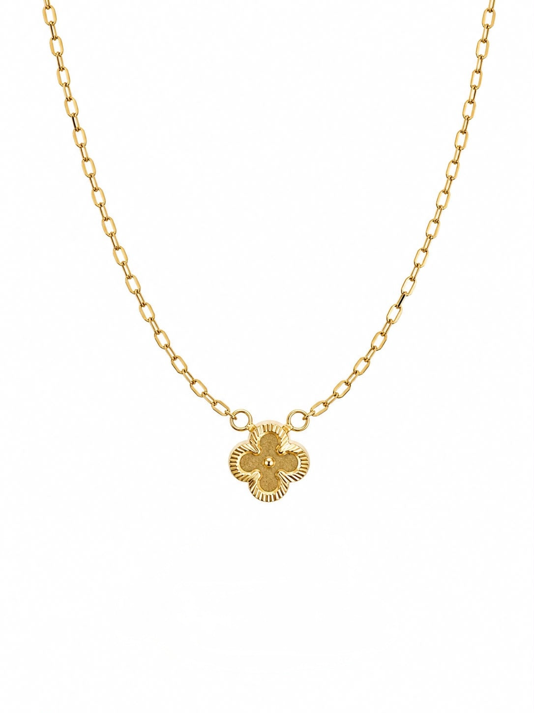 Cadena con dije trebol  en Oro Amarillo 18K