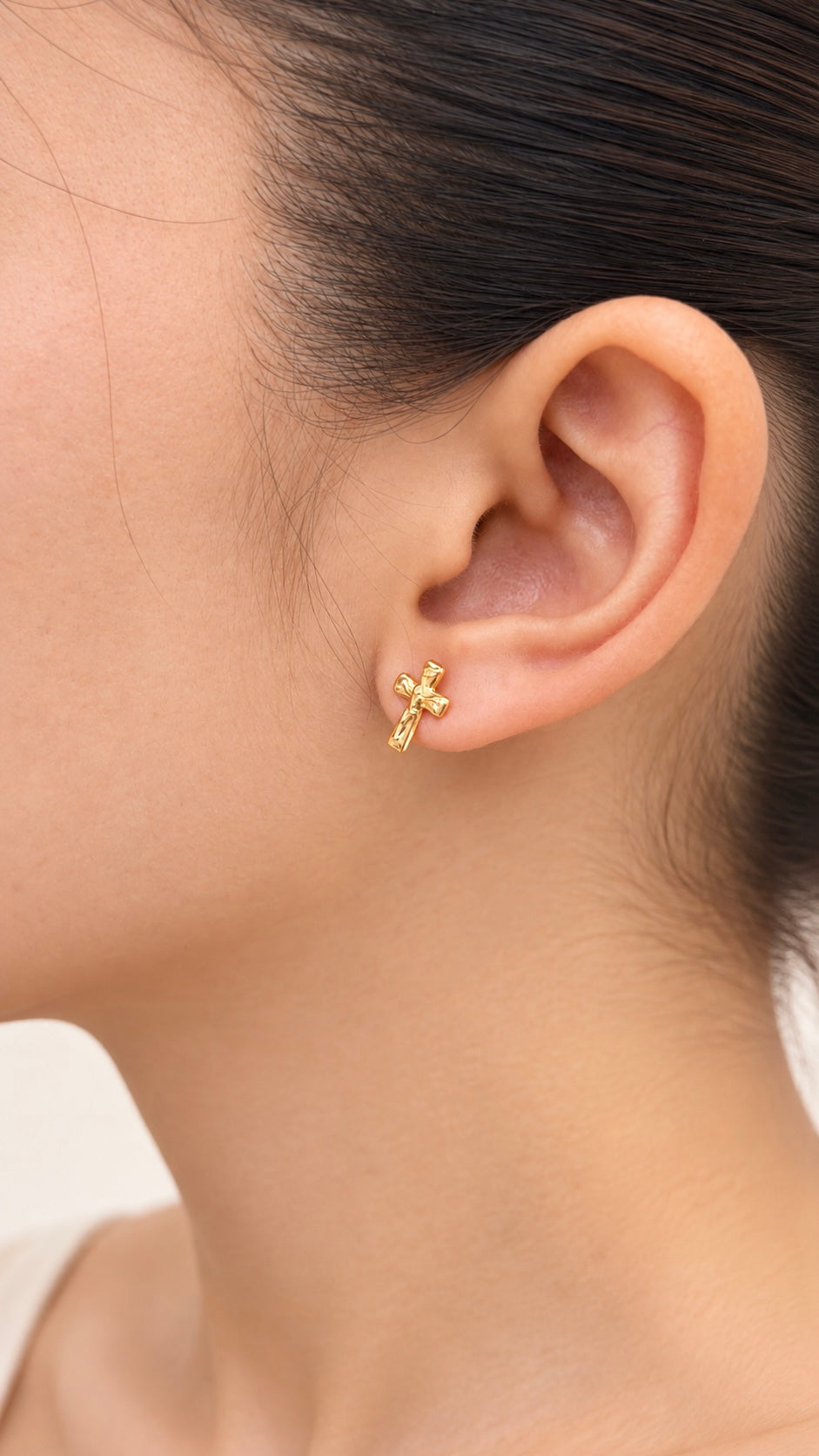 Topos de Crucifijo en Oro Amarillo de 18K