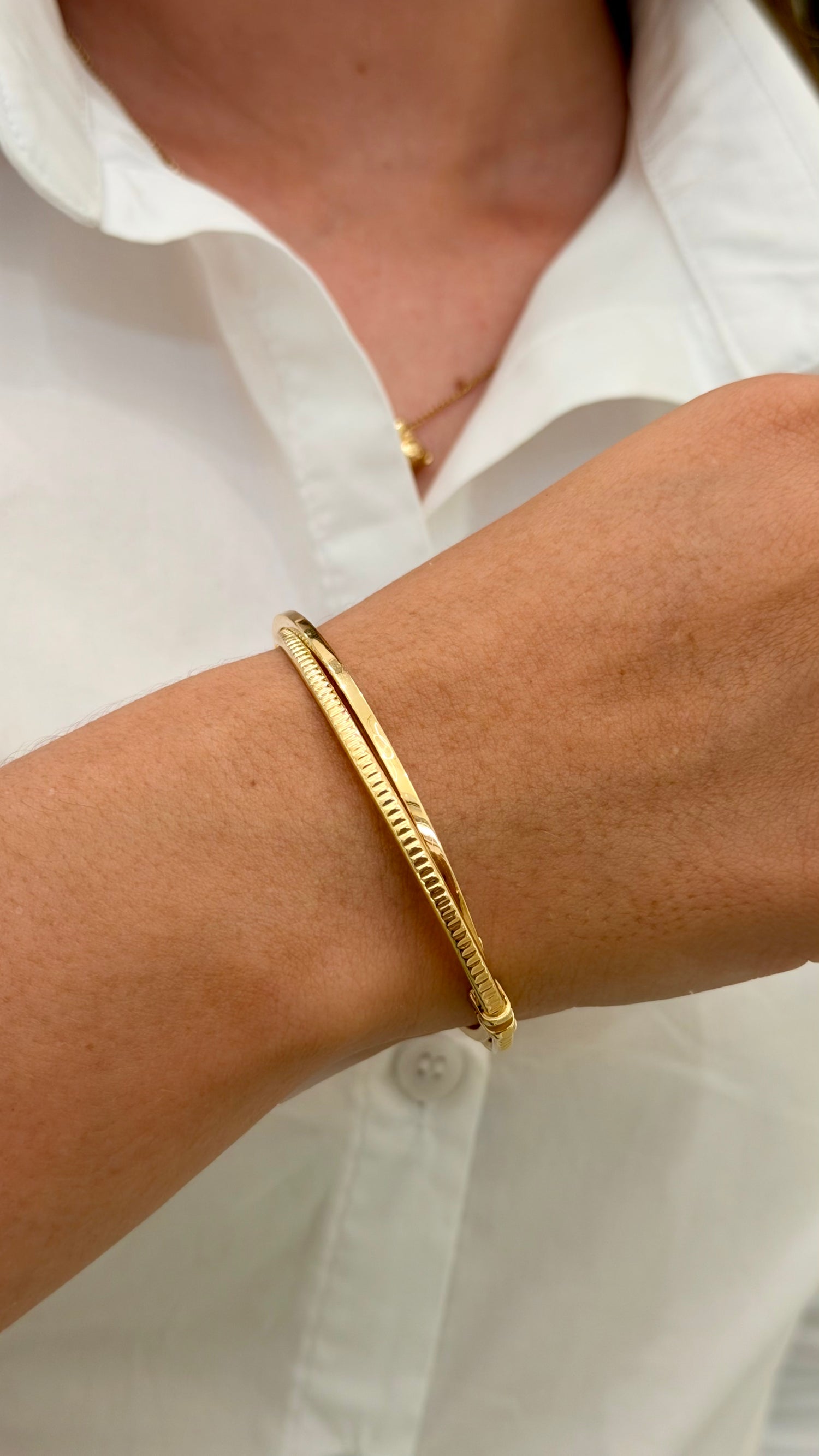 PULSERA TIPO ARO EN ORO ITALIANO DE 18K